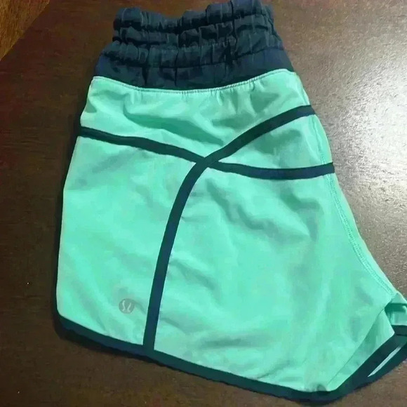 Lululemon Tracker Short - Picture 5 of 12